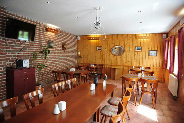 فندق Ravensbruckفي  Gasthaus Zum Seestern المظهر الخارجي الصورة
